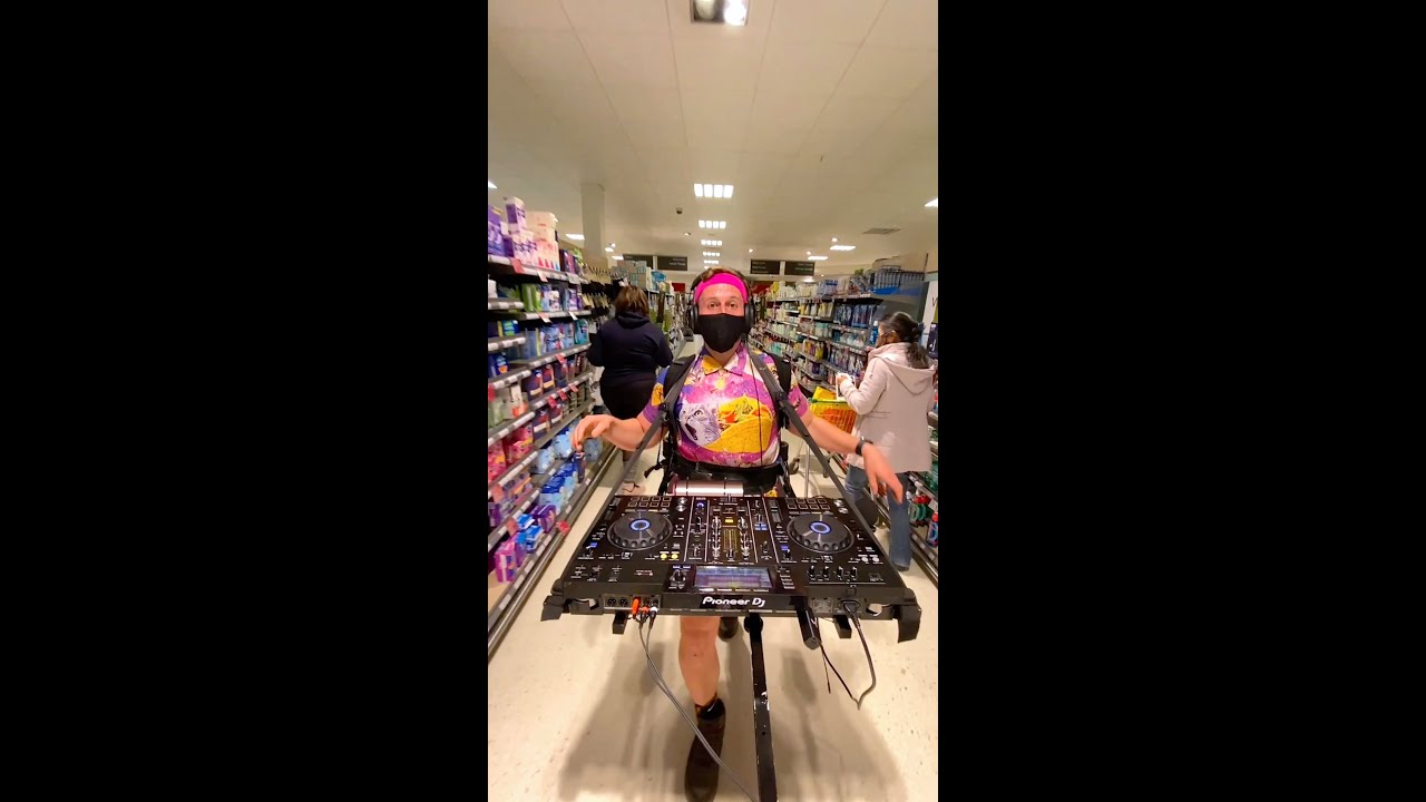 SUAT - Live @ The Streets and The Forest, Getting Wild In The Grocery Store 2021