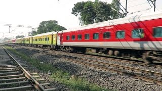 preview picture of video 'High Speed HOWRAH Duronto At Hadapsar'