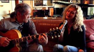 笹島明夫／カーラ　Carla Helmbrecht and Akio Sasajima