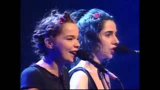 PJ Harvey &amp; Björk live | I Can&#39;t Get No Satisfaction | HD