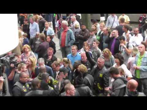 Harley Day Amsterdam 2011 - Hells Angels meet Satudarah (2/5)