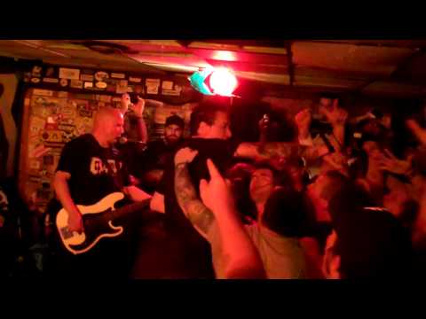 Sick Of It All - It's Clobberin Time/Good Lookin Out (Court Tavern, New Brunswick, NJ, July 9, 2011)