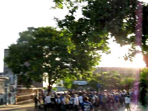 "Gremio - Liverpool  02-02-2011 127.AVI" Barra: Los Negros de la Cuchilla &bull; Club: Liverpool de Montevideo