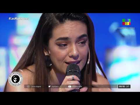 Así fue la "entrevista cantada" de Angela Leiva en Los Mammones