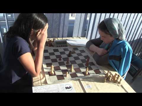 Dordzhieva - Mamadova (EG) AkvaLoo 2013 september Chess tournament