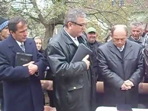 IMG_0016 Serviciul de înmormântare a fr. Vasile Gligor din Belinţ. 2.AVI