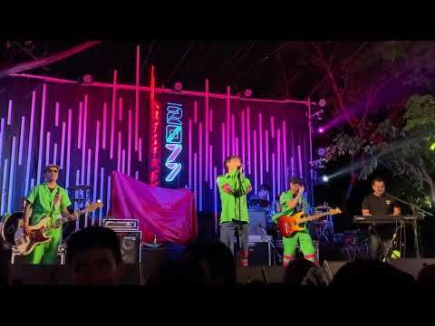 เหมือนรักครั้งแรก (Pretend) - Jink Helmetheads live at #ArtStreet #ArtStreet2077