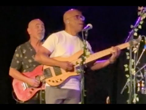 "WIGGLE ROOM" uplifting Jazz by Spyro Gyra, feat. Scott Ambush on bass guitar, 6-12-25