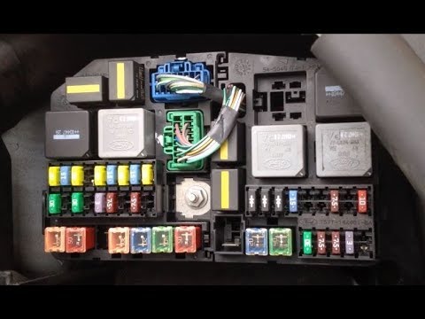 How to test a car fuse without taking it out