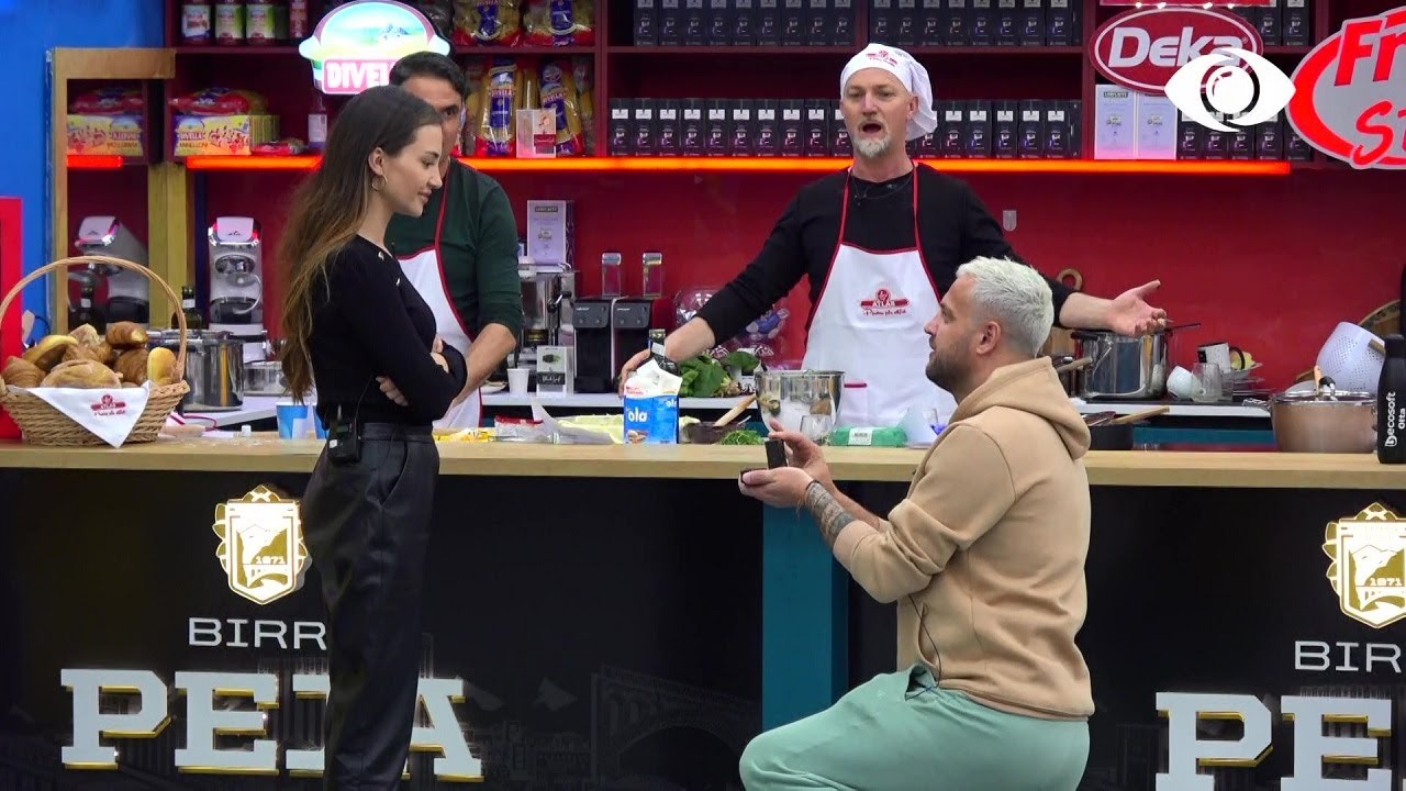 Luizi “propozon” Kiarën për martesë, ajo largohet me vrap