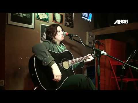 TREI SFERTURI IN CER - MADALINA AMON