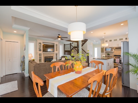 Cloverdale BC : Beautiful spacious coach home for sale $849,800