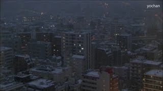 preview picture of video 'Heavy snowfall.at Tokyo,JAPAN (Night view) 2013/1/14 雪が降る東京都内 (夜景)'