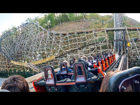 Back row point of view footage of Lightning Rod