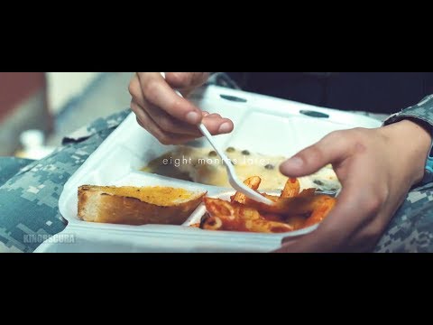 Camp X-Ray (2014) - Detainees denying to take Meal