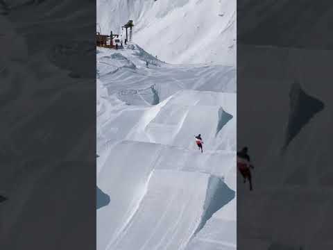 Shredding Powder at Hakuba 47 Winter Sports Park 🎿❄️ #shorts