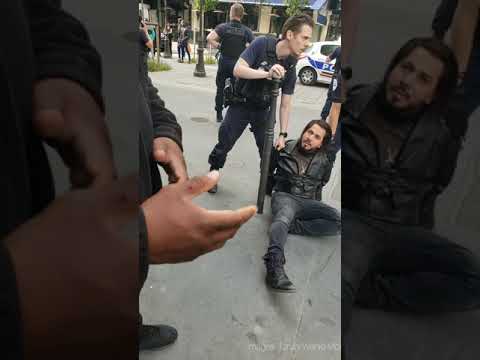 Un homme armées d'un pistolet 9mn arrêté par la Police à Paris. Devant mes yeux!!!
