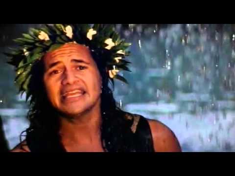 Clips : Tapuarii Laughlin chante "Pape Ora"