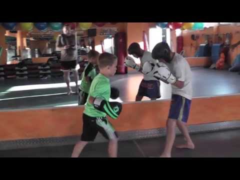 2013-07-22 Tyler's erstes Sparring 1. Runde vs Niklas - Sugambrer Fightclub