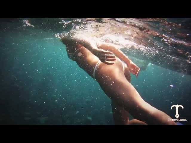 TeenyB Models Snorkeling In The Bahamas