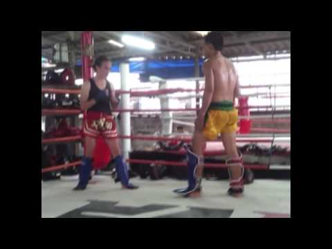 Sylvie's Tips: Thai Kick Covering Distance - Den Lanna Muay Thai