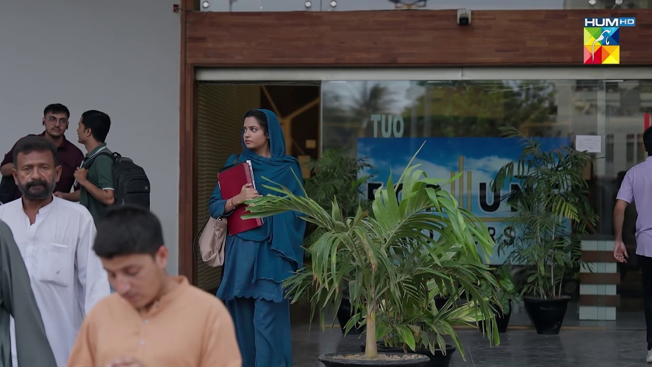 Roshani Naukri Ki Talaash Mein Nikal Pari...! #TarkETamanna #HUMTV
