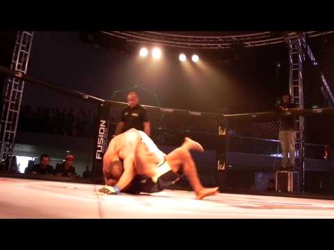 Claudio Roberto vs Daniel Chicão - MMA Grand Prix - Parte 1