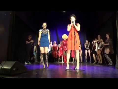 Zaključek poletnega nastopa Glamsquad burlesque 2019 v KUD Prešeren