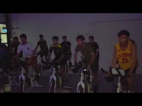 1.FC Mönchengladbach 2 beim Spinning im FitGym24