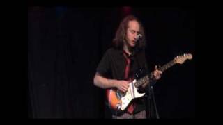 Emma Dean performs Orange Red at The National Folk Festival