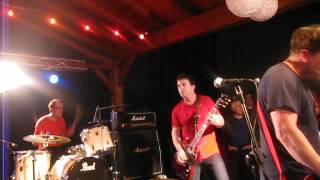 Chixdiggit! "You're Pretty Good" live @Spazio 4 (PC) 30-04-2012