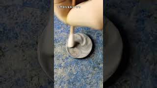 Cleaning and polishing coins