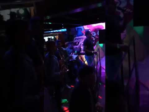 Los Bembones enganchados