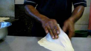 preview picture of video 'Making Sri Lankan Godamba Roti for Kottu Roti'