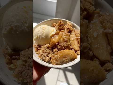 The BEST Apple Crisp!