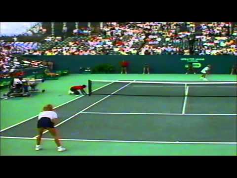 , title : 'Steffi Graf vs Martina Navratilova 1987 Lipton semifinal'