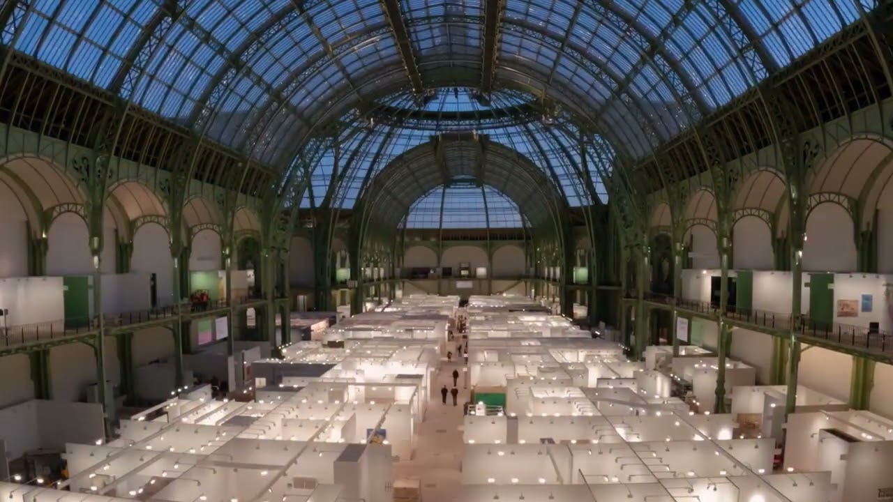 Art Basel Paris 2025: Paris Solidifies Status as Global Art Hub Amidst Mature Fair Setting