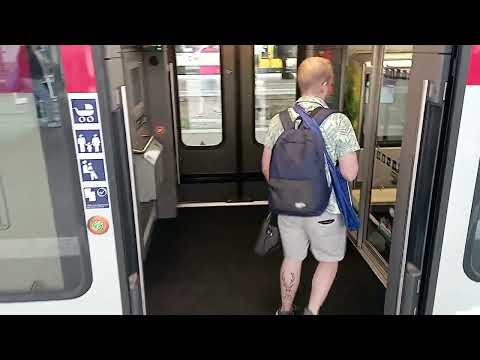 neuer IC in Stuttgart Hauptbahnhof