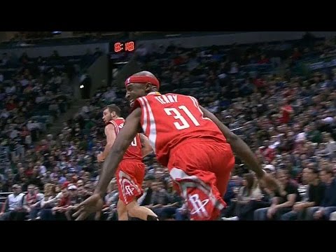 Jason Terry with the... SLAM!