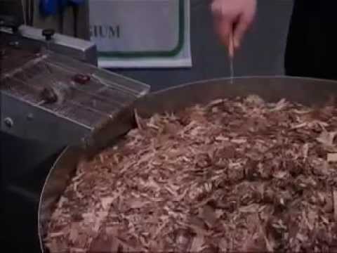 Chocolate enrobing belt - production of truffles