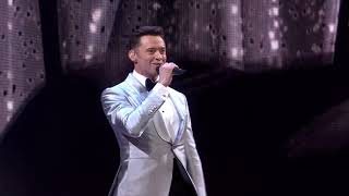 Video thumbnail of "Hugh Jackman - The Greatest Show (from The Greatest Showman) [Live at The BRITS 2019]"