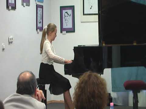 Villányi Kata - Zongora; Grecsanyinov: Keringő; Papp Lajos: Havasi Kürt és Zerge