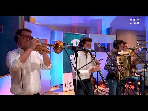 Die Jungen Helden / Mladi korenjaki - Ferientage 🎹🔈 #live