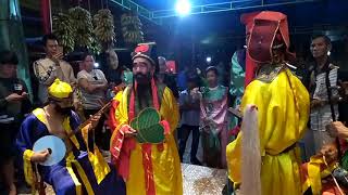 Download lagu 8 dewa turun dari langit mp3 Download lagu 8 dewa turun dari langit mp3