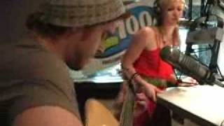 Natasha Bedingfield Sings "unwritten" LIVE