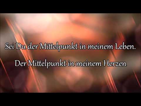Mittelpunkt - Outbreakband | Glaubenszentrum LIVE (Lyric Video)