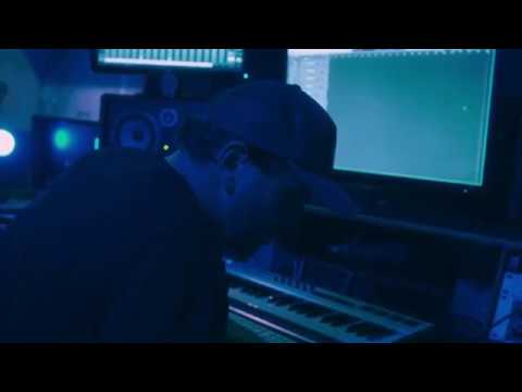 James Gillespie - Hold Me Down - Live at the studio