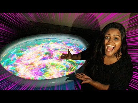 PISCINA DE PULSEIRAS NEON !!!