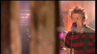 Sum 41 - Walking Disaster (Live @ MTV &quot;The Lair&quot;)