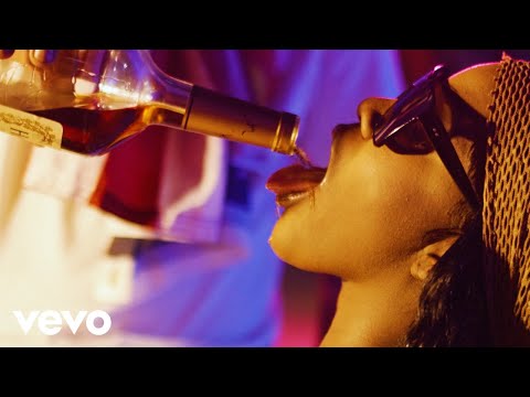 Raw Cashh - Da Life yah (Official Music Video)